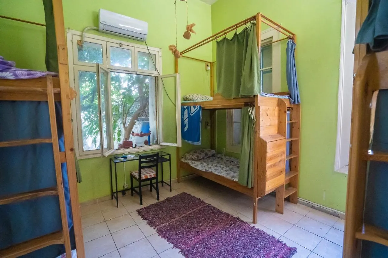 Lotus Garden Hostel Измир