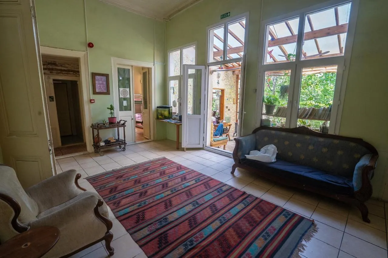 Lotus Garden Hostel Измир 0*,  Турция