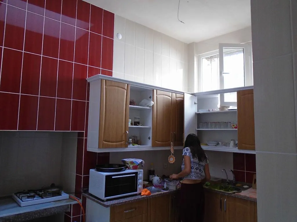Lotus Garden Hostel Измир