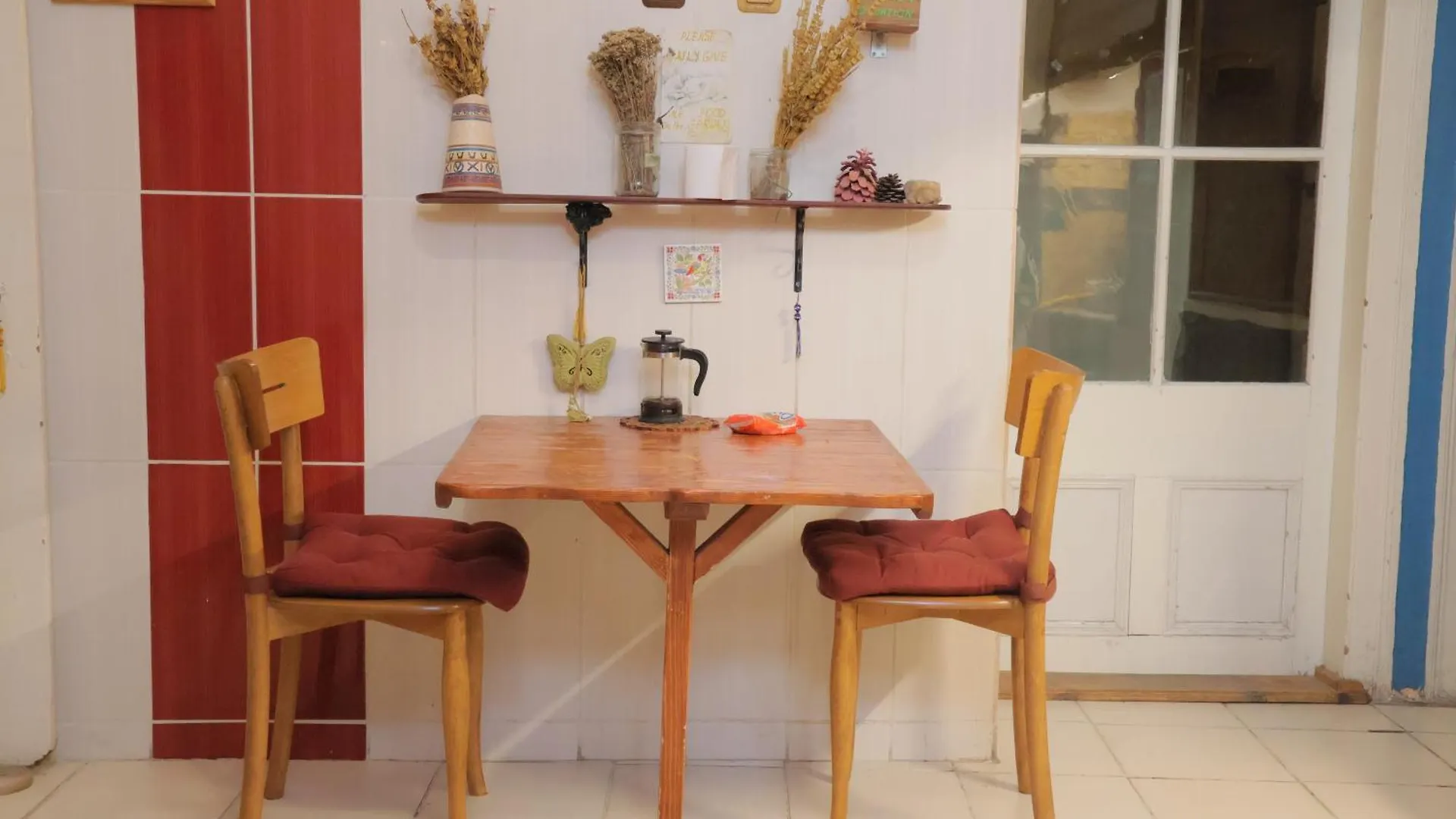 Lotus Garden Hostel Измир 0*,