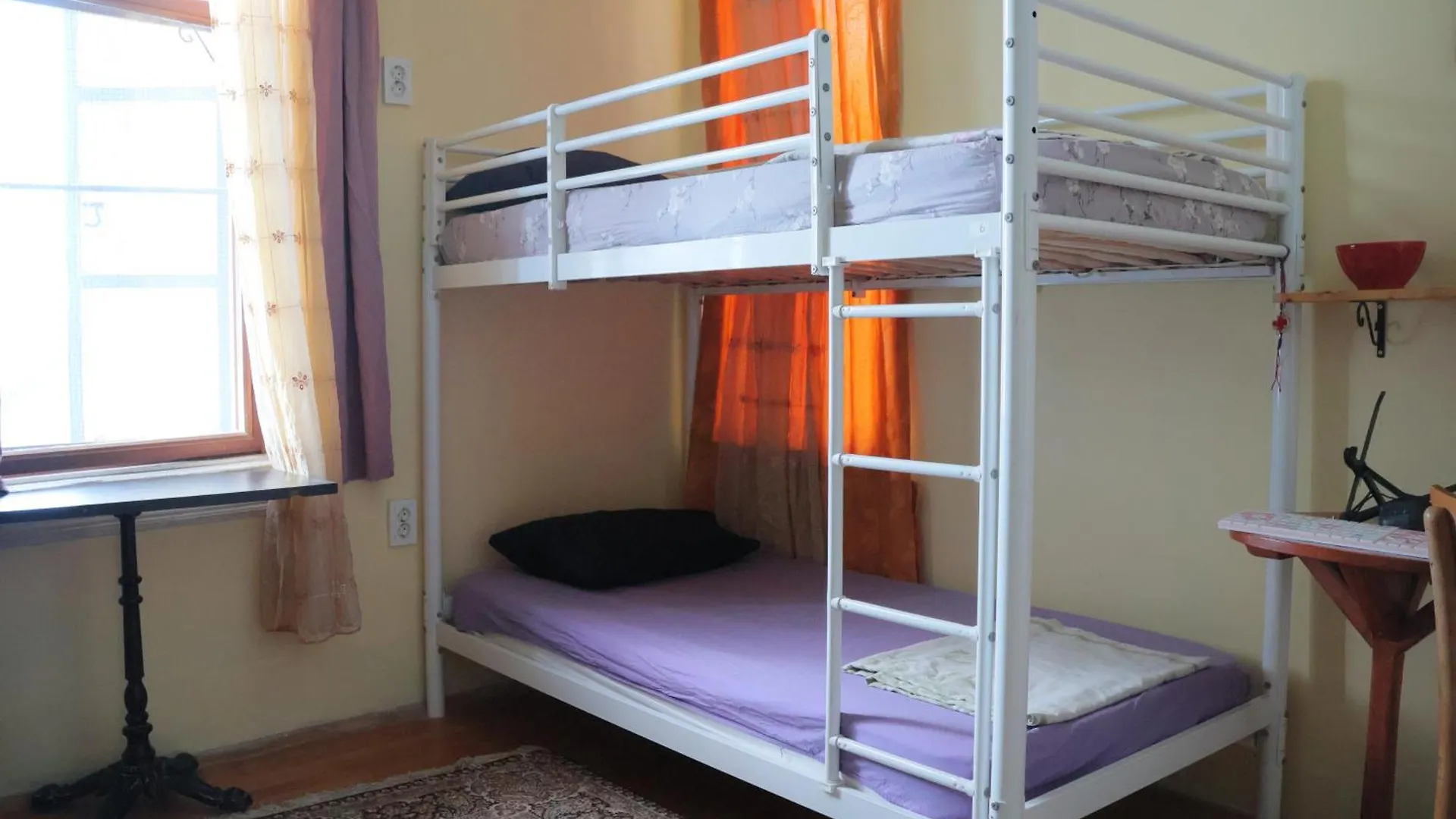 Lotus Garden Hostel Измир